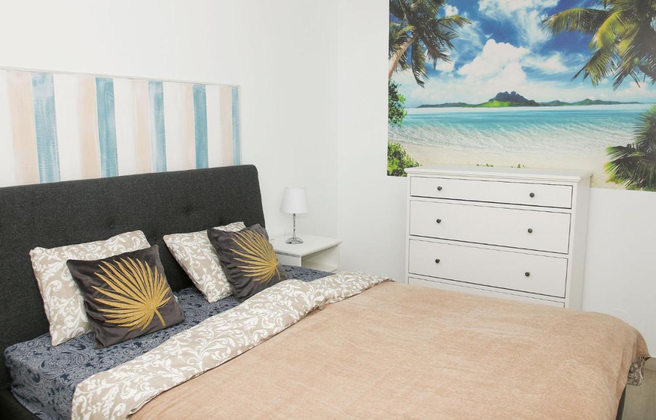 Family Apartment Walking Distance To The Sea And All Amenities Sitio de Calahonda Luaran gambar