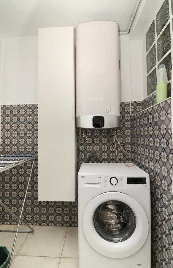 Family Apartment Walking Distance To The Sea And All Amenities Sitio de Calahonda Luaran gambar
