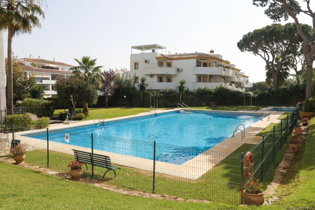 Family Apartment Walking Distance To The Sea And All Amenities Sitio de Calahonda Luaran gambar
