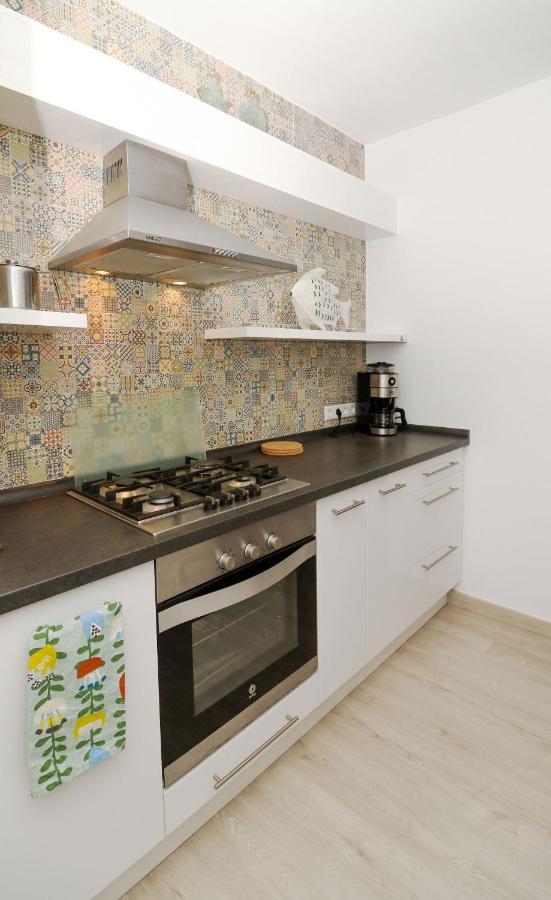 Family Apartment Walking Distance To The Sea And All Amenities Sitio de Calahonda Luaran gambar